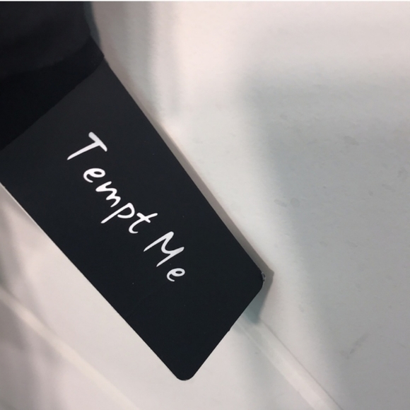 TEMPT ME BLACK RUFFLED BIKINI TOP 👙 SIZE LARGE NWT🏷 - Picture 5 of 6